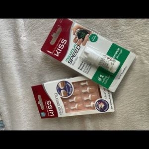 Kiss nail set & extra glue